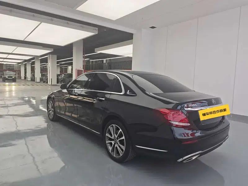 Mercedes-Benz E-Class 2018 Facelift E 300 L Fashion Model — миниатюра 4