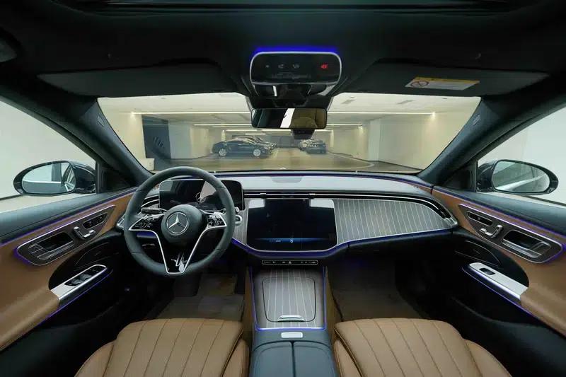 Mercedes-Benz E-Class 2024 Facelift E 300 L Fashion Sedan — миниатюра 12