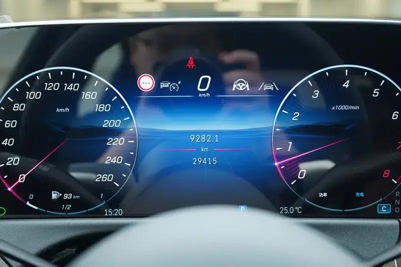 Mercedes-Benz E-Class 2024 Facelift E 300 L Fashion Sedan — миниатюра 13