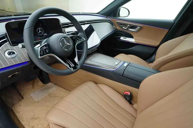 Mercedes-Benz E-Class 2024 Facelift E 300 L Fashion Sedan — миниатюра 15