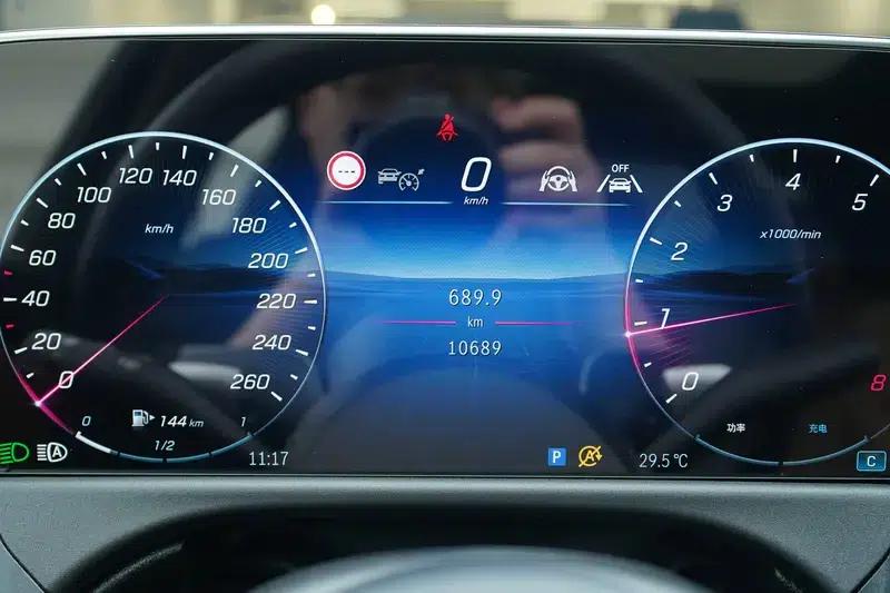 Mercedes-Benz E-Class 2025 E 300 L Fashion Sedan — миниатюра 12