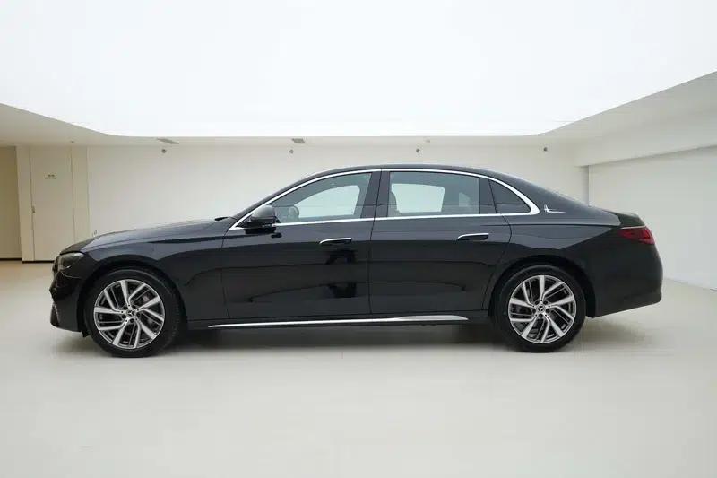 Mercedes-Benz E-Class 2025 E 300 L Fashion Sedan — миниатюра 3