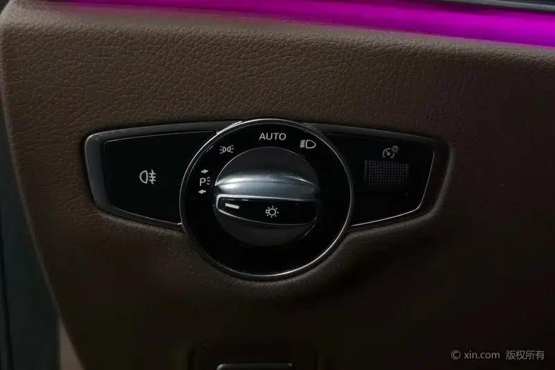 Mercedes-Benz E-Class 2020 Facelift E 300 L Special Edition — миниатюра 15