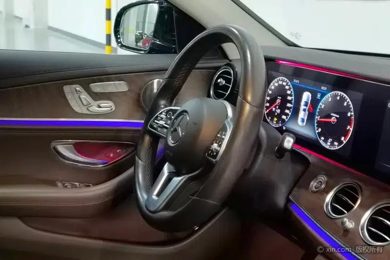 Mercedes-Benz E-Class 2020 Facelift E 300 L Special Edition — миниатюра 16