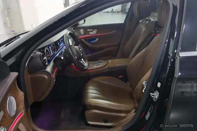 Mercedes-Benz E-Class 2020 Facelift E 300 L Special Edition — миниатюра 17