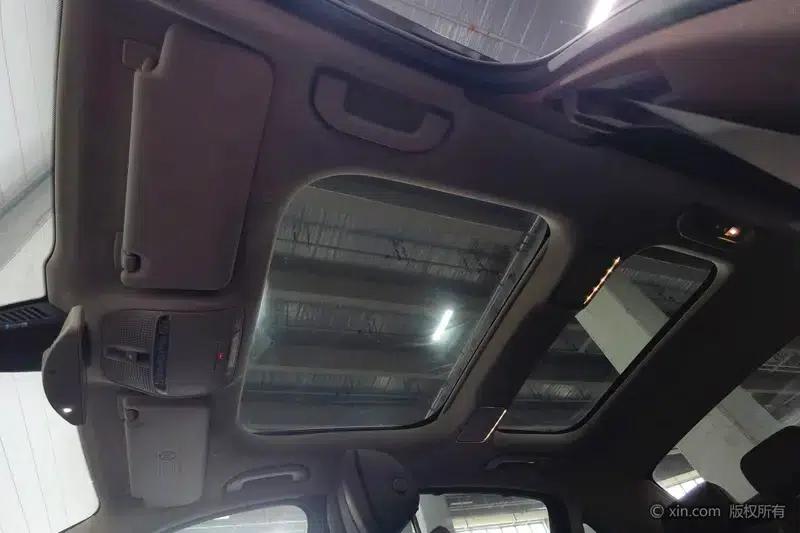 Mercedes-Benz E-Class 2020 Facelift E 300 L Special Edition — миниатюра 20