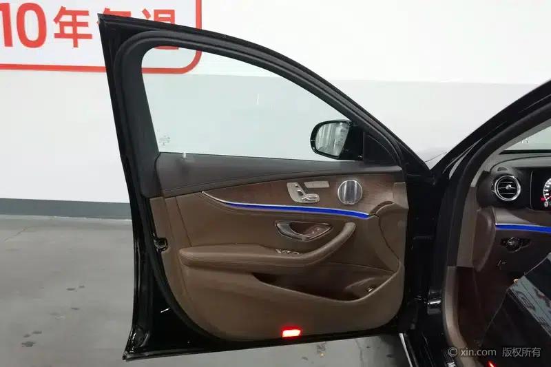 Mercedes-Benz E-Class 2020 Facelift E 300 L Special Edition — миниатюра 21