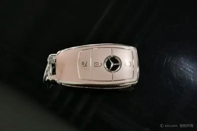 Mercedes-Benz E-Class 2020 Facelift E 300 L Special Edition — миниатюра 6