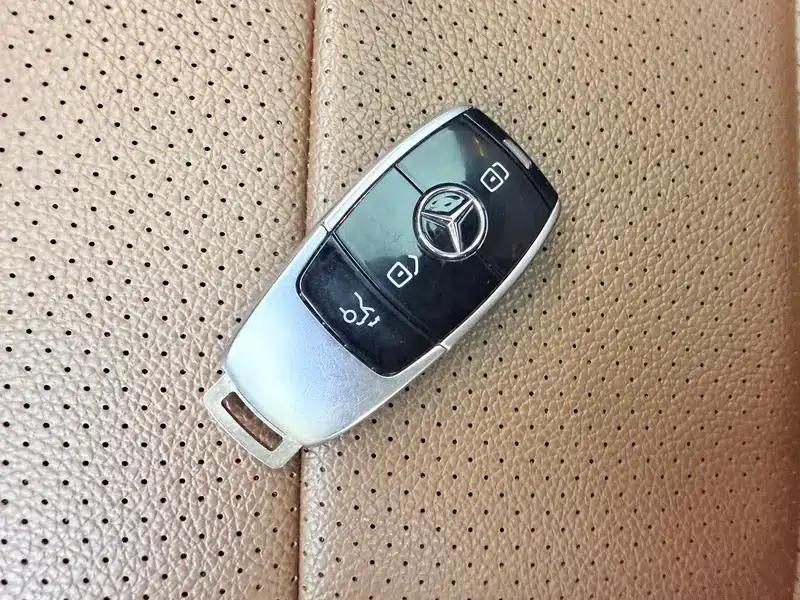 Mercedes-Benz E-Class 2021 E 300 L Fashion Sport Sedan — миниатюра 11