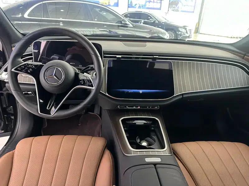 Mercedes-Benz E-Class 2024 E 300 L Fashion Sedan — миниатюра 10