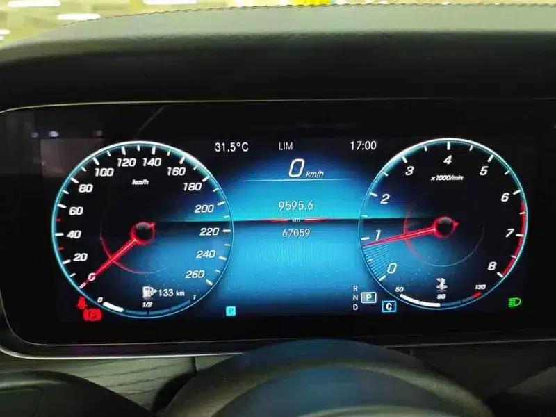 Mercedes-Benz E-Class 2021 Facelift E 300 L Fashion Sedan — миниатюра 9
