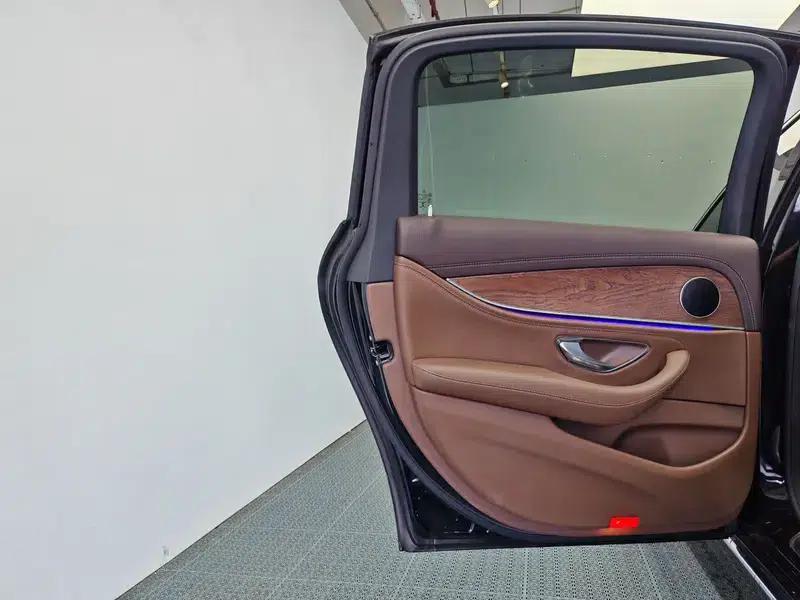 2022 Mercedes-Benz E-Class E 260 L Sedan — миниатюра 21