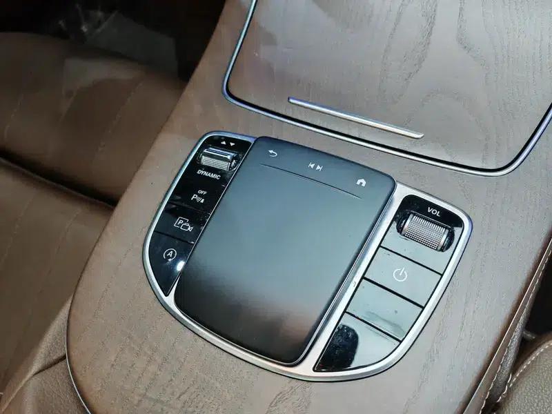 2022 Mercedes-Benz E-Class E 260 L Sedan — миниатюра 8