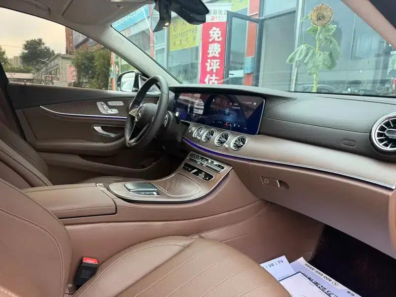2023 Mercedes-Benz E-Class E 300 L Luxury Sedan — миниатюра 13