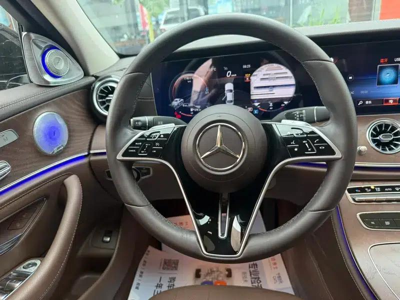 2023 Mercedes-Benz E-Class E 300 L Luxury Sedan — миниатюра 15