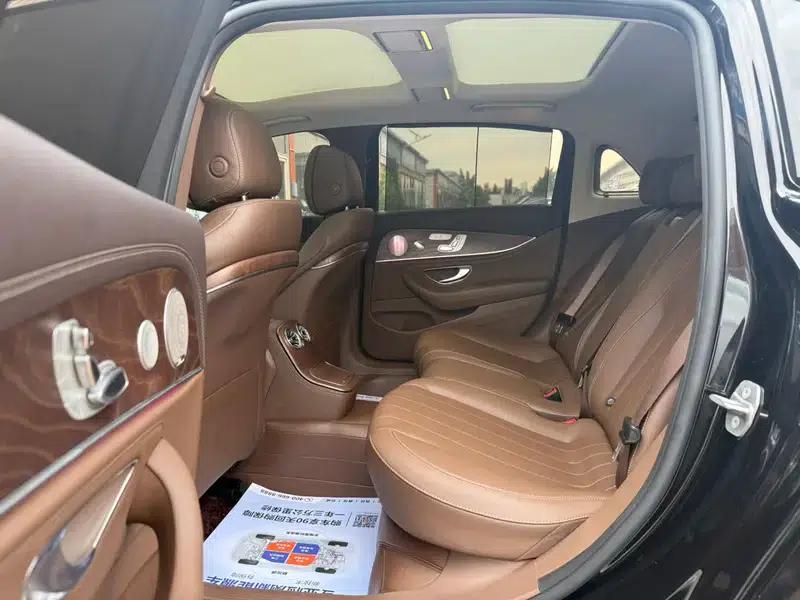2023 Mercedes-Benz E-Class E 300 L Luxury Sedan — миниатюра 20