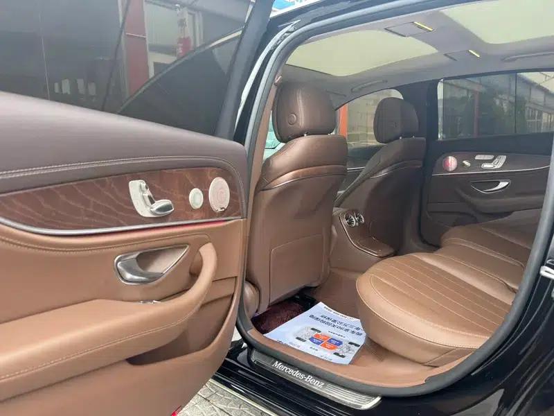 2023 Mercedes-Benz E-Class E 300 L Luxury Sedan — миниатюра 25
