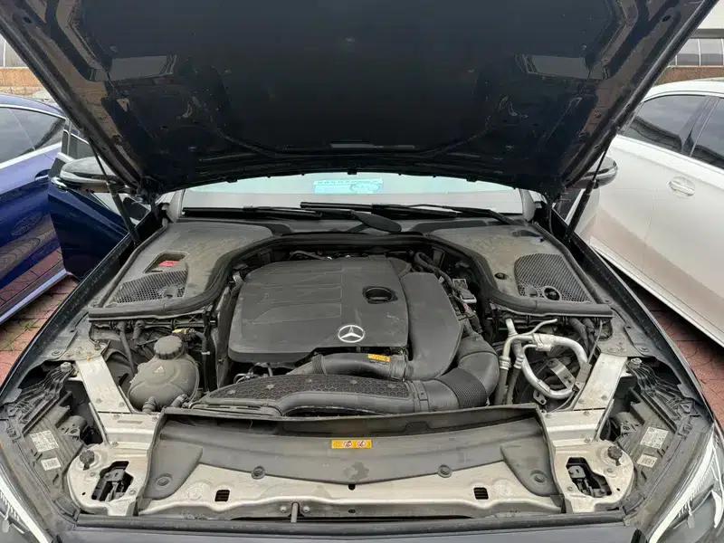 2023 Mercedes-Benz E-Class E 300 L Luxury Sedan — миниатюра 6