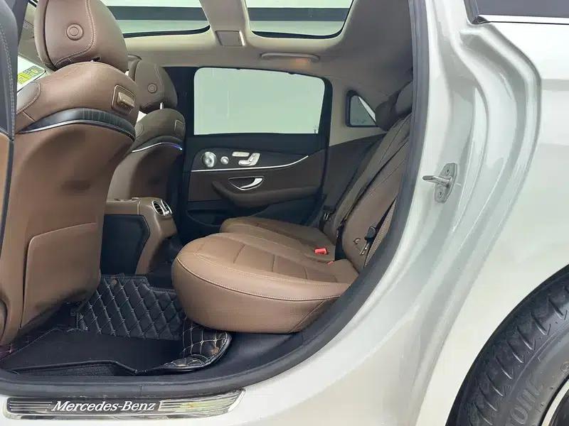 Mercedes-Benz E-Class 2020 Facelift E 300 L Sport Special Edition — миниатюра 17
