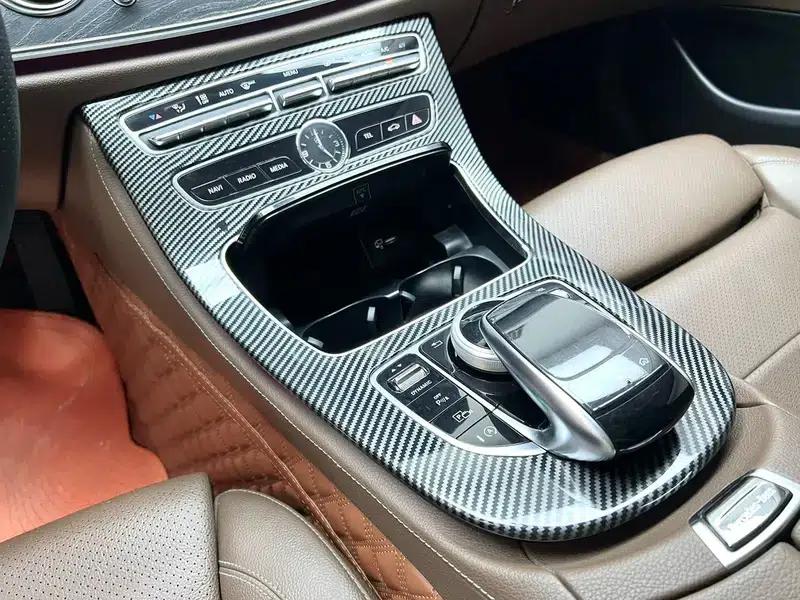 2017 Mercedes-Benz E-Class E 200 L 4MATIC — миниатюра 16