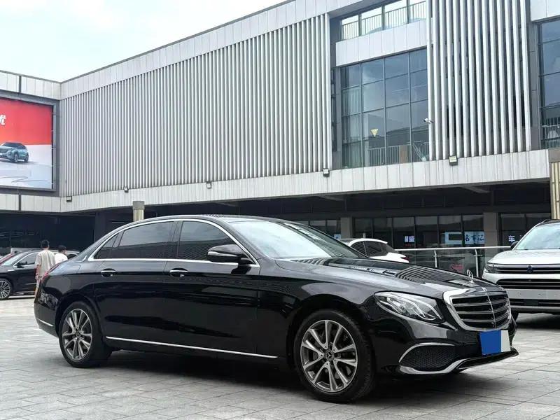 Mercedes-Benz E-Class 2018 Facelift E 300 L Fashion Model — миниатюра 3