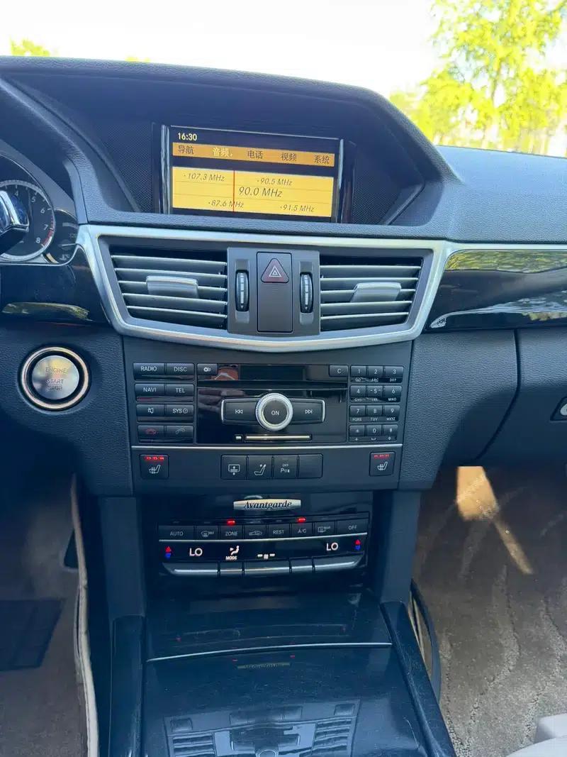 Mercedes-Benz E-Class 2010 E 300 L Fashion Edition — миниатюра 12