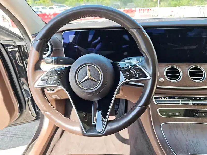 Mercedes-Benz E-Class 2022 E 300 L Luxury Sedan — миниатюра 18