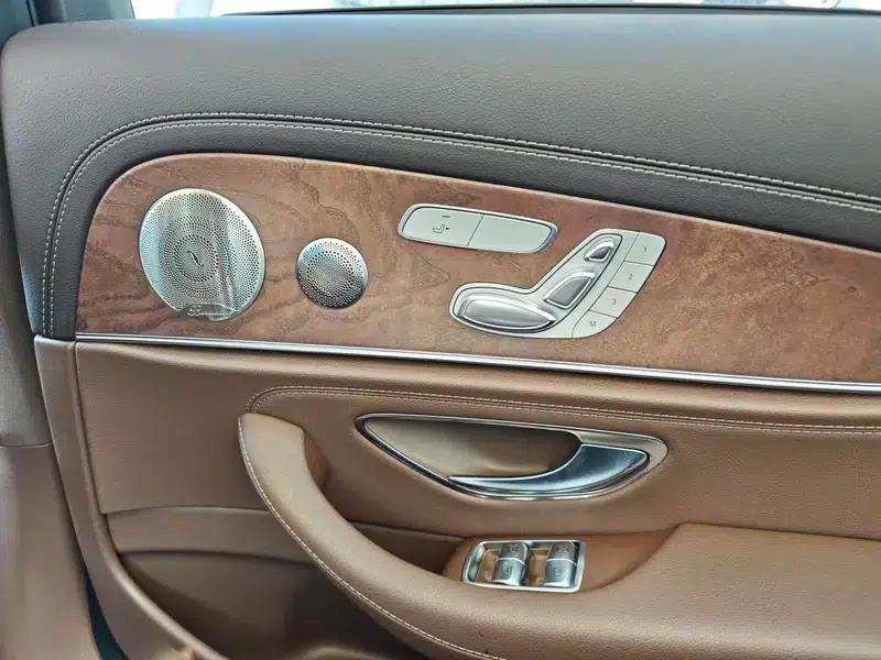 Mercedes-Benz E-Class 2022 E 300 L Luxury Sedan — миниатюра 21