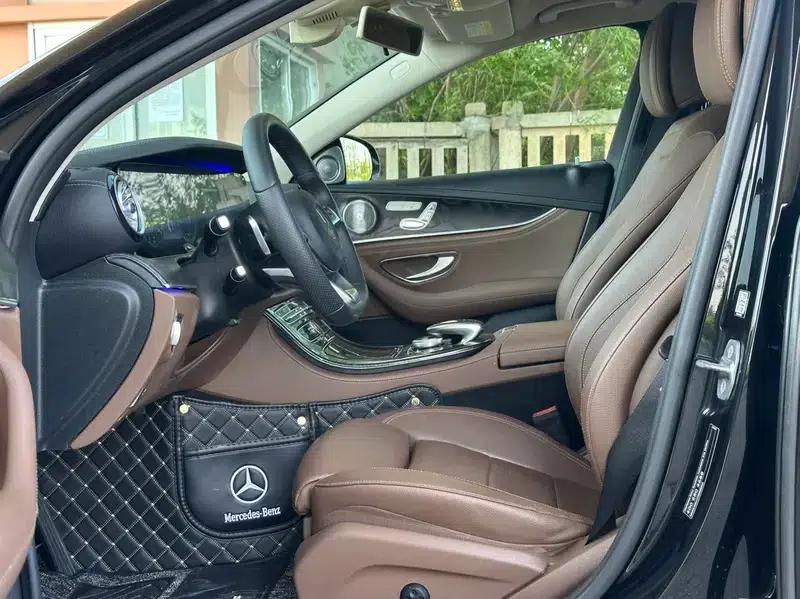 2017 Mercedes-Benz E-Class E 200 L Sport 4MATIC — миниатюра 18