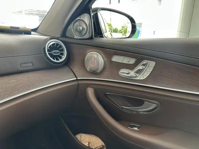 Mercedes-Benz E-Class 2019 Facelift E 300 L Fashion Model — миниатюра 13