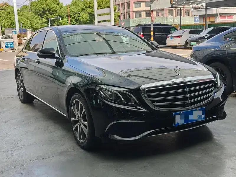 Mercedes-Benz E-Class 2019 Facelift E 300 L Fashion Model — миниатюра 3