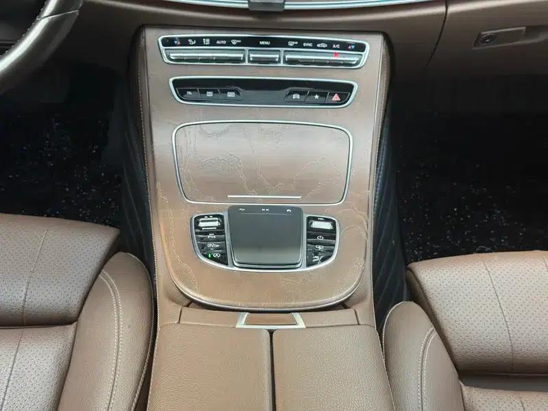 Mercedes-Benz E-Class 2022 Facelift E 300 L Luxury Sedan — миниатюра 13