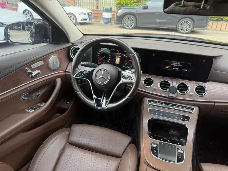 Mercedes-Benz E-Class 2022 Facelift E 300 L Luxury Sedan — миниатюра 21