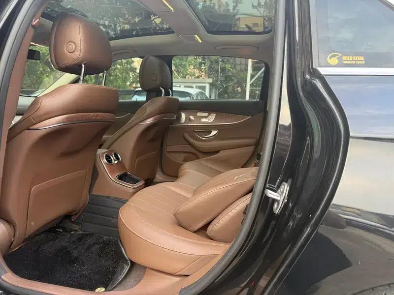 Mercedes-Benz E-Class 2022 Facelift E 300 L Luxury Sedan — миниатюра 24