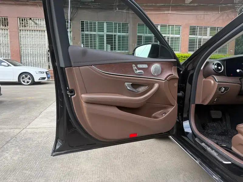 Mercedes-Benz E-Class 2022 Facelift E 300 L Luxury Sedan — миниатюра 25