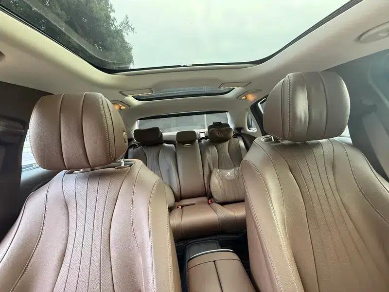 Mercedes-Benz E-Class 2022 Facelift E 300 L Luxury Sedan — миниатюра 27
