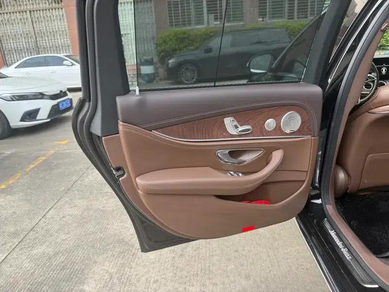 Mercedes-Benz E-Class 2022 Facelift E 300 L Luxury Sedan — миниатюра 10