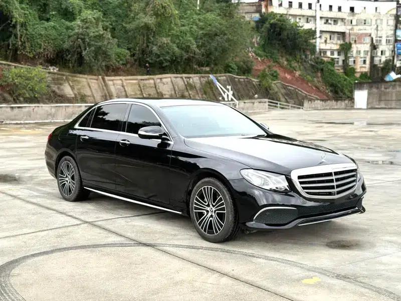 Mercedes-Benz E-Class 2018 Facelift E 300 L Fashion Model — миниатюра 3