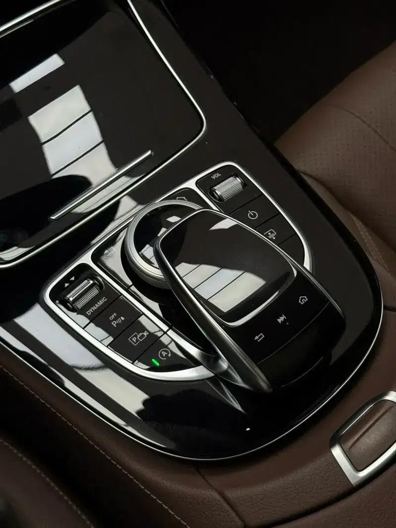 2017 Mercedes-Benz E-Class E 300 L Luxury — миниатюра 15