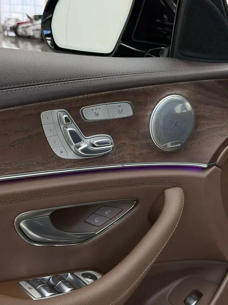 2017 Mercedes-Benz E-Class E 300 L Luxury — миниатюра 27