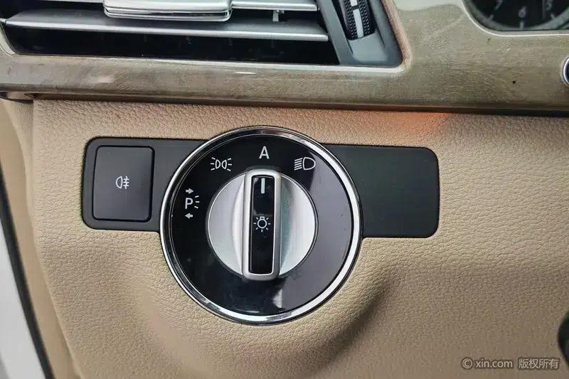 Mercedes-Benz E-Class (Imported) 2010 E 200 CGI Elegance — миниатюра 16