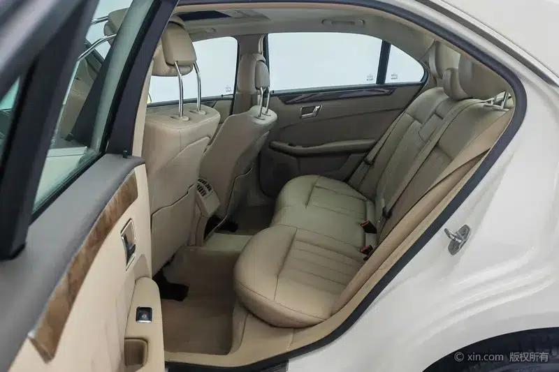 Mercedes-Benz E-Class (Imported) 2010 E 200 CGI Elegance — миниатюра 19
