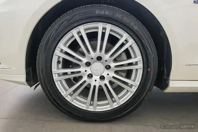 Mercedes-Benz E-Class (Imported) 2010 E 200 CGI Elegance — миниатюра 10