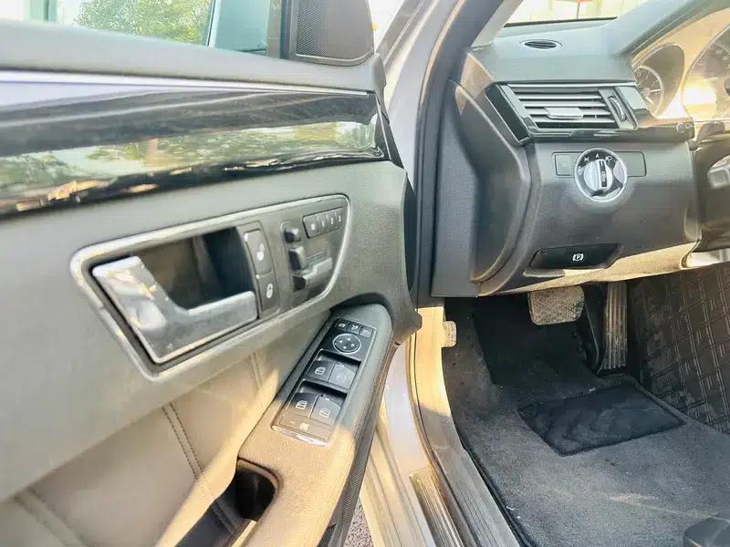 Mercedes-Benz E-Class (Imported) 2010 E 300 Fashion Luxury Edition — миниатюра 25