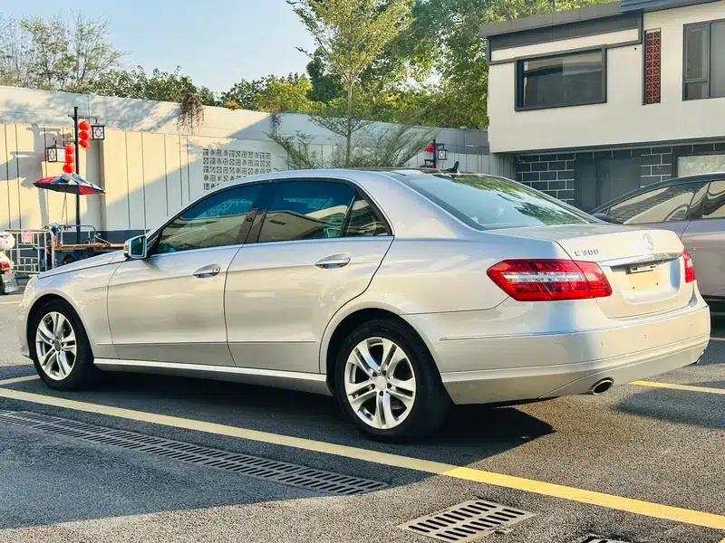 Mercedes-Benz E-Class (Imported) 2010 E 300 Fashion Luxury Edition — миниатюра 5