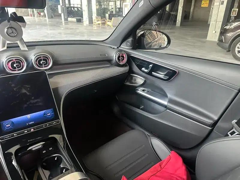Mercedes-Benz C-Class 2023 Facelift C 260 L Night Sport Edition — миниатюра 13