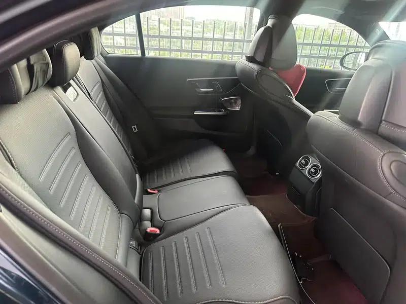 Mercedes-Benz C-Class 2023 Facelift C 260 L Night Sport Edition — миниатюра 17