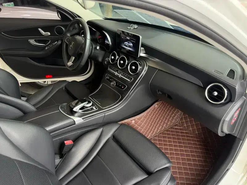 2016 Mercedes-Benz C-Class C 180 L Sport — миниатюра 4
