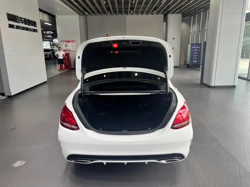 2015 Mercedes-Benz C-Class C 200 L Sport — миниатюра 9