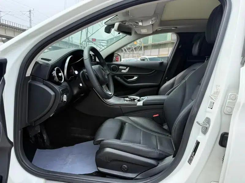 Mercedes-Benz C-Class 2017 Facelift C 200 L Sport Edition — миниатюра 13
